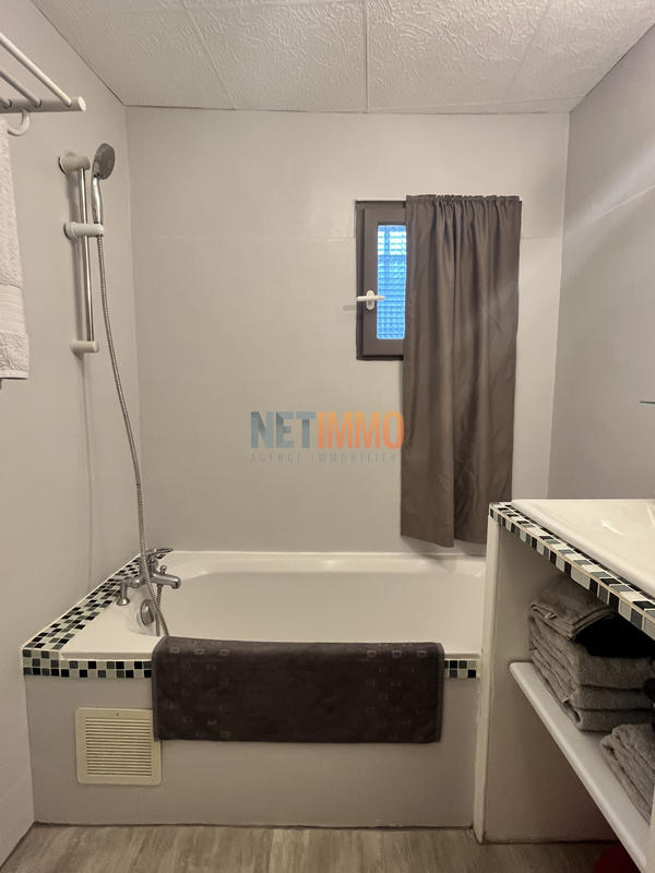 Villa - 281 m² - 12 pièces