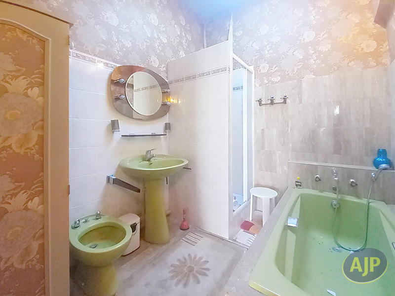 Maison - 141 m² - 6 pièces