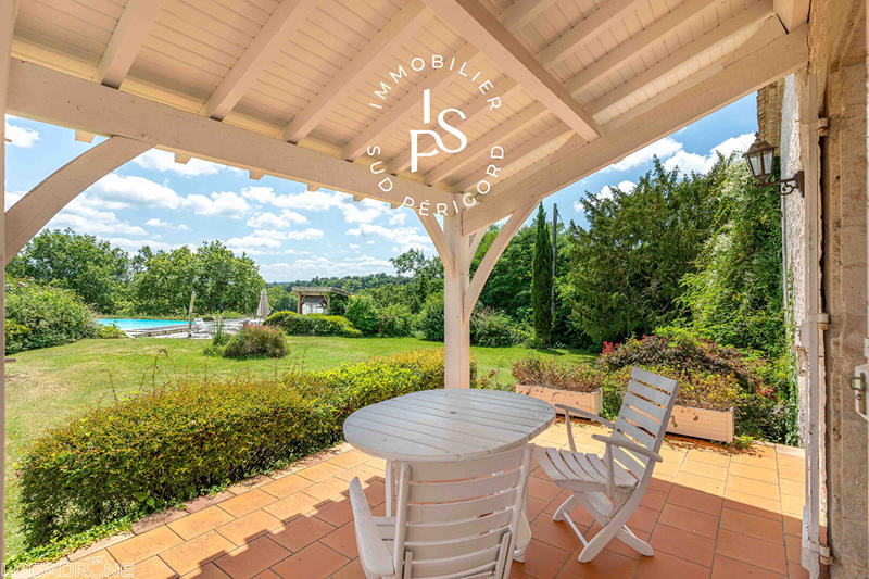 Château - 685 m² - 21 pièces