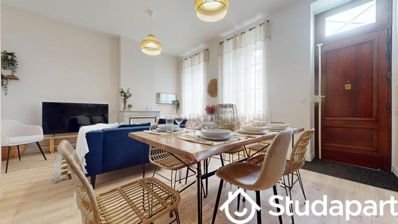 Chambre - 11 m² - 1 pièce