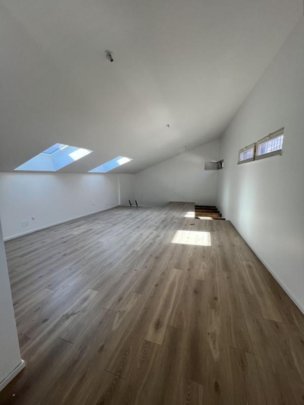 Appartement - 120 m² - 5 pièces