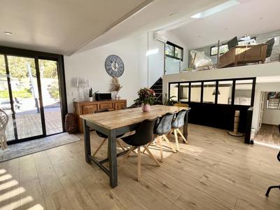 Maison - 165 m² - 5 pièces