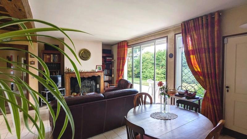 Maison - 219 m² - 9 pièces