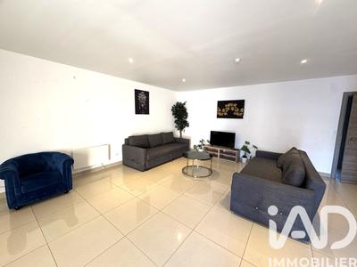 Maison - 180 m² - 6 pièces