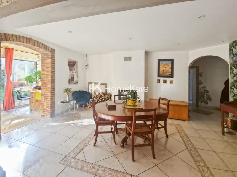 Maison - 190 m² - 8 pièces