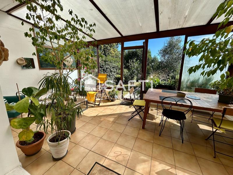 Maison - 98 m² - 4 pièces