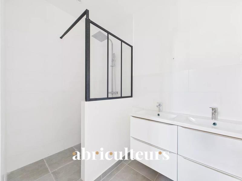 Maison - 25 m² - 5 pièces