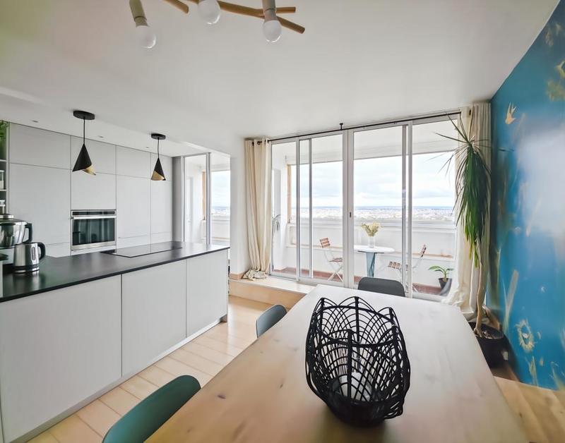 Appartement - 92 m² - 5 pièces