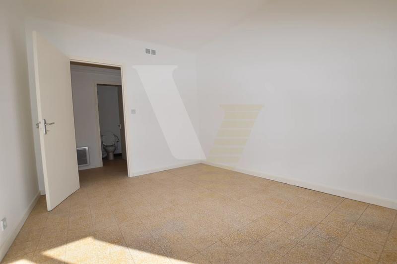 Appartement - 79 m² - 4 pièces