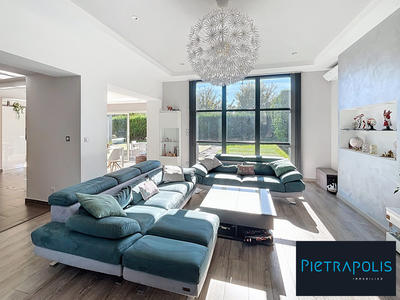 Maison contemporaine - 165 m² - 6 pièces