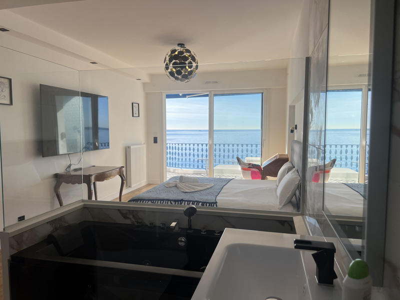 Appartement - 180 m² - 6 pièces