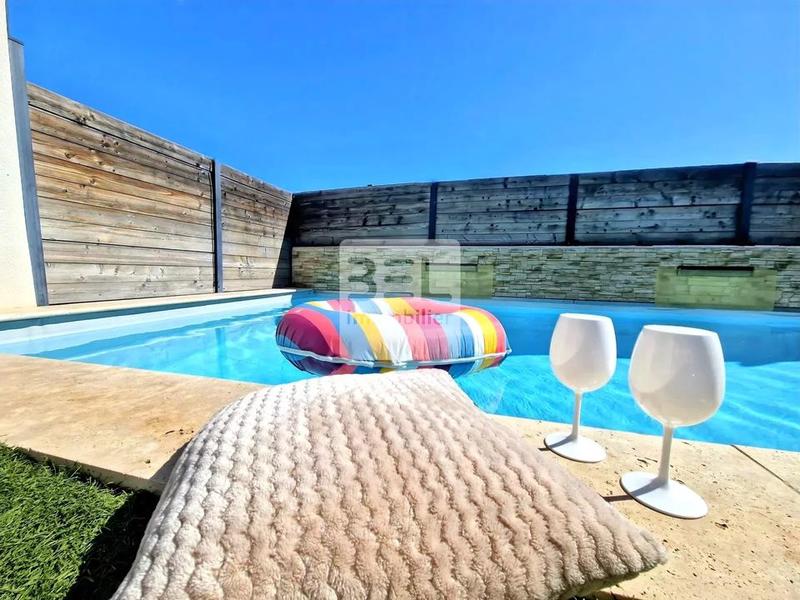 Maison - 205 m² - 7 pièces