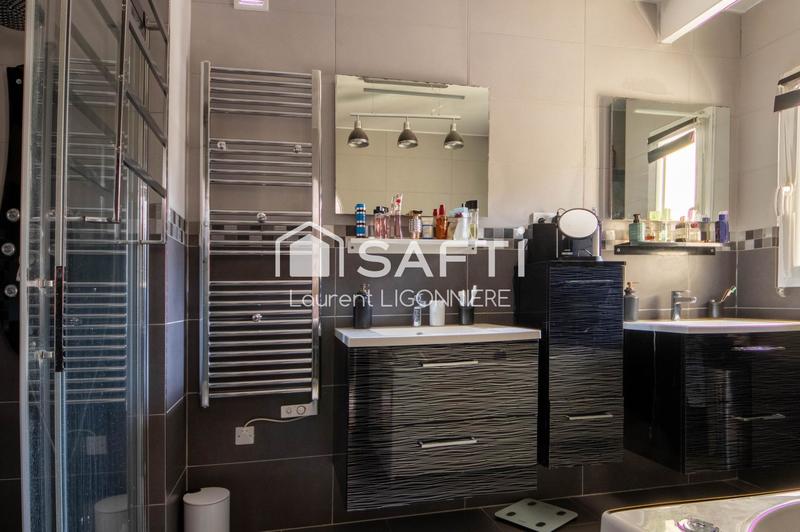 Maison - 208 m² - 7 pièces