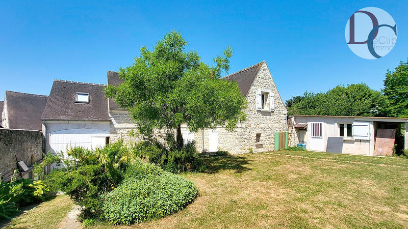 Maison - 250 m² - 8 pièces