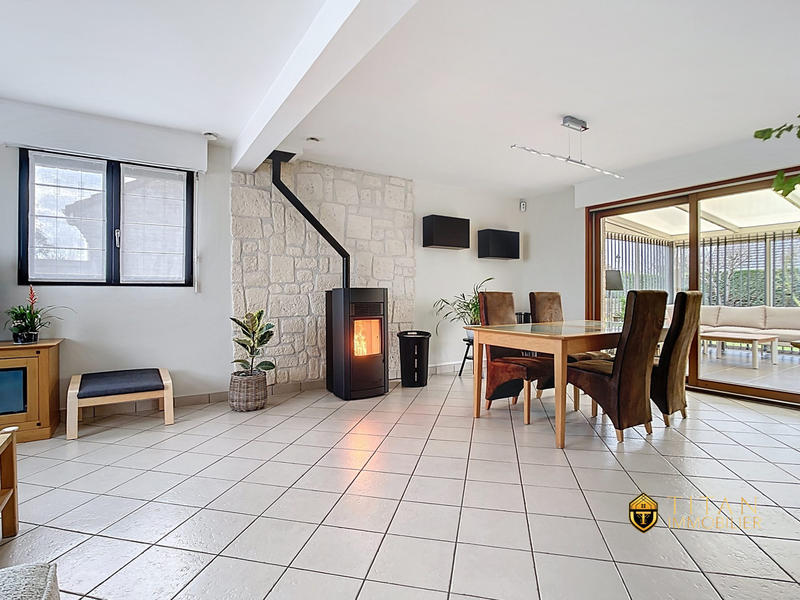 Maison - 104 m² - 5 pièces