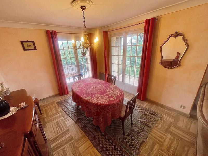 Maison - 143 m² - 6 pièces