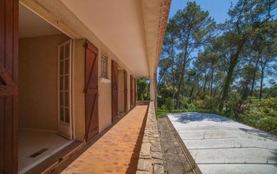 Maison - 248 m² - 9 pièces