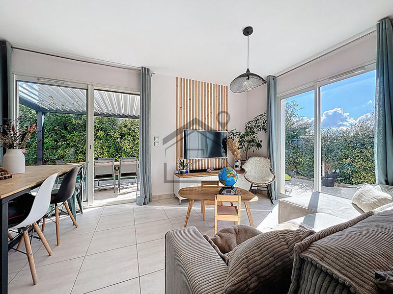 Maison - 93 m² - 5 pièces