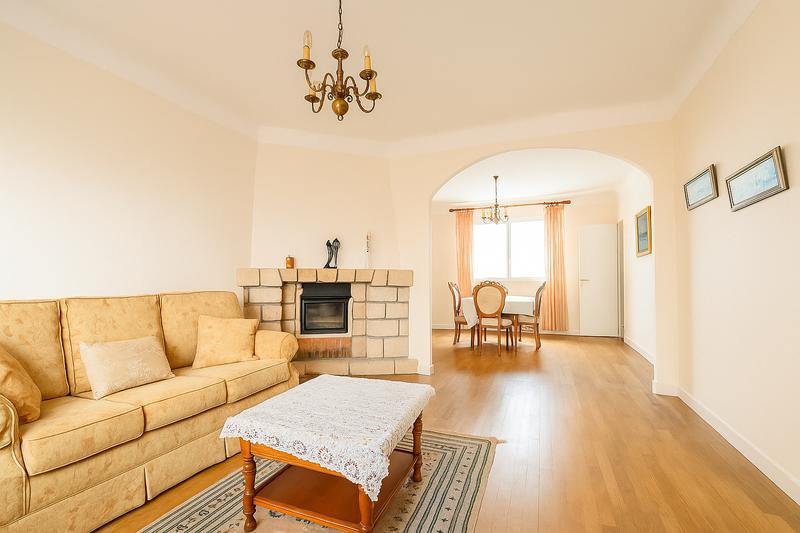 Maison - 96 m² - 5 pièces