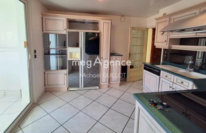 Appartement - 115 m² - 5 pièces