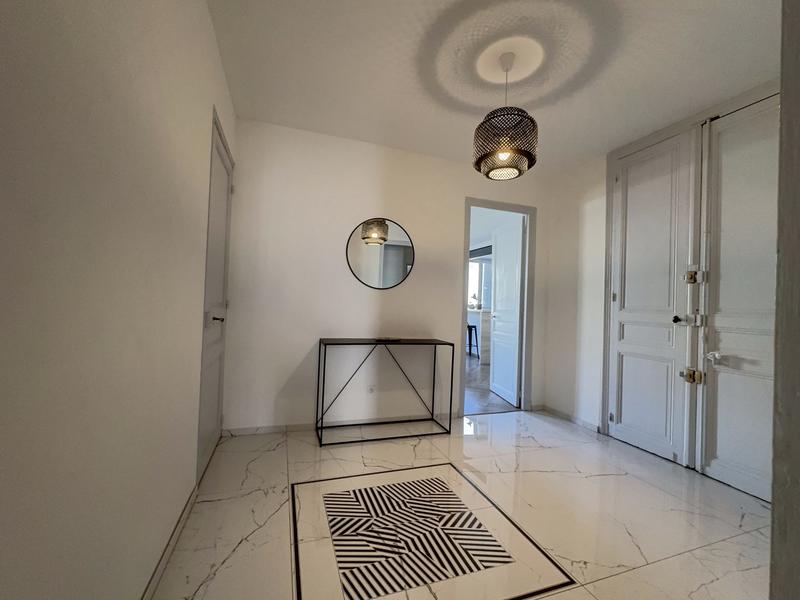 Appartement - 138 m² - 5 pièces