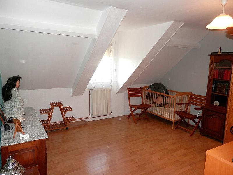 Maison - 202 m² - 8 pièces