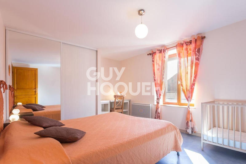 Maison - 220 m² - 8 pièces