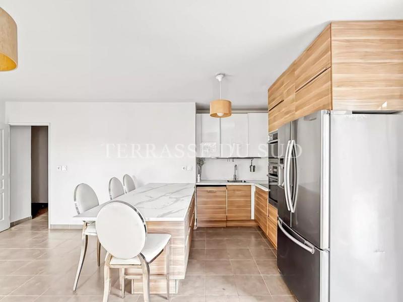 Appartement - 64 m² - 3 pièces