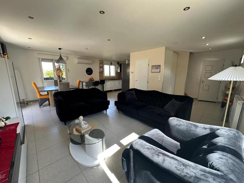 Maison - 98 m² - 5 pièces