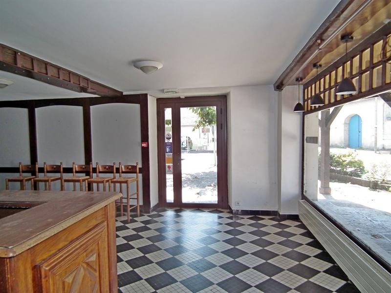 Maison - 996 m² - 22 pièces