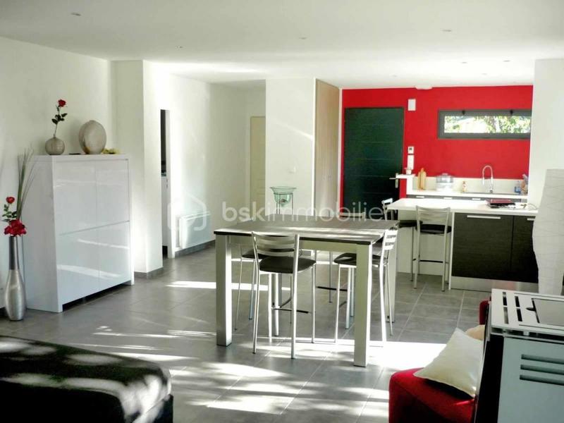 Maison - 102 m² - 5 pièces