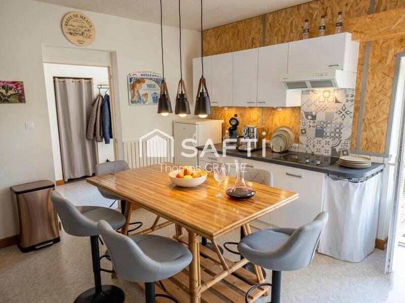 Maison - 299 m² - 13 pièces