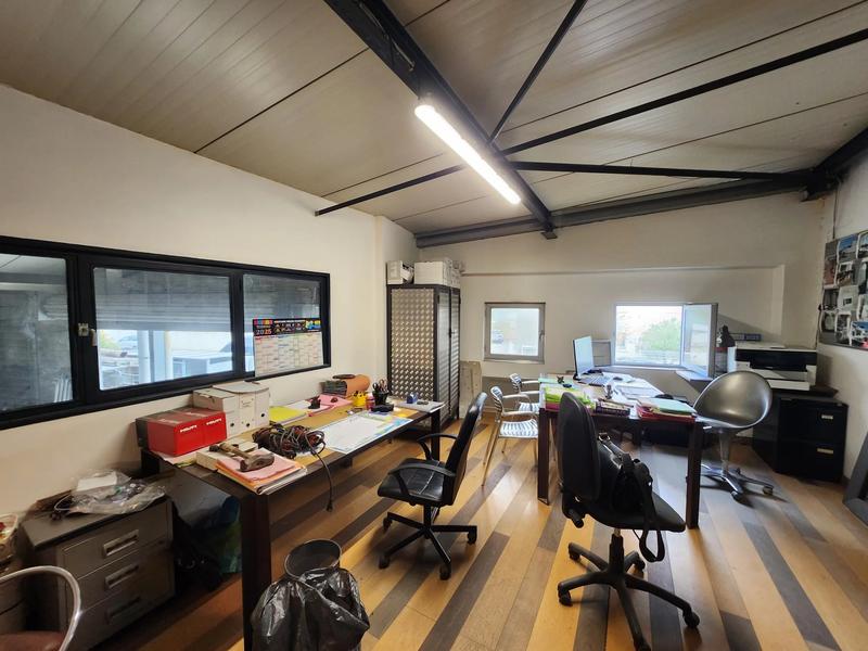 Local commercial - 330 m² - 5 pièces