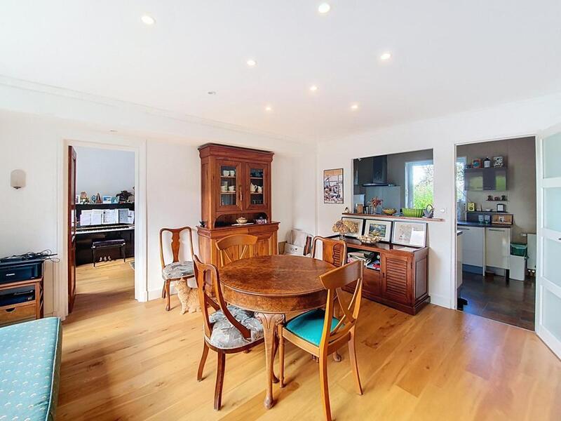 Maison - 179 m² - 9 pièces