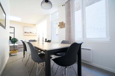 Maison - 156 m² - 8 pièces