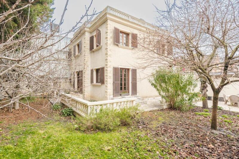 Maison - 140 m² - 5 pièces