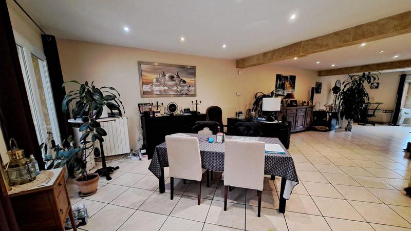 Maison - 210 m² - 5 pièces