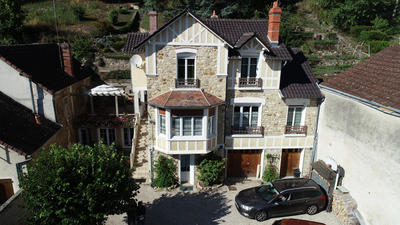 Maison - 161 m² - 6 pièces