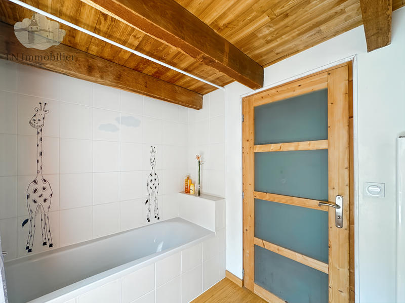 Maison - 211 m² - 15 pièces