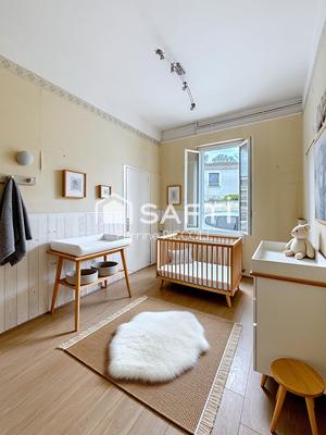 Bureau - 154 m² - 9 pièces