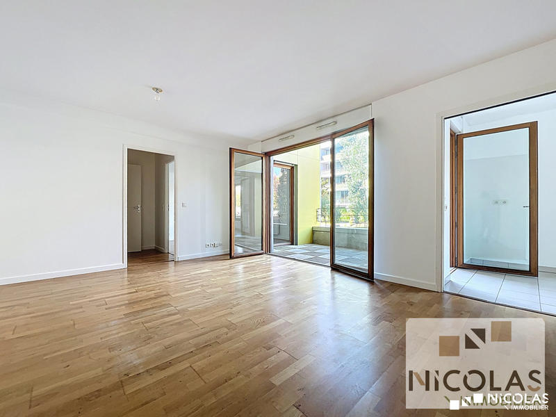 Appartement - 83 m² - 4 pièces