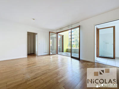 Appartement - 83 m² - 4 pièces