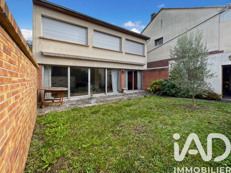 Maison - 90 m² - 5 pièces