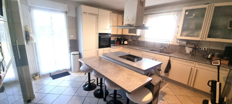 Maison - 151 m² - 6 pièces