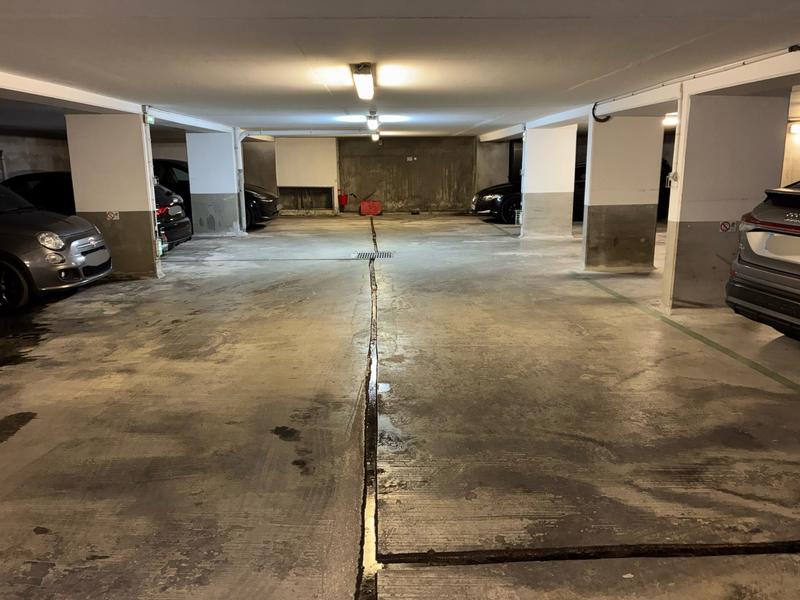 Parking / Garage - 12 m²
