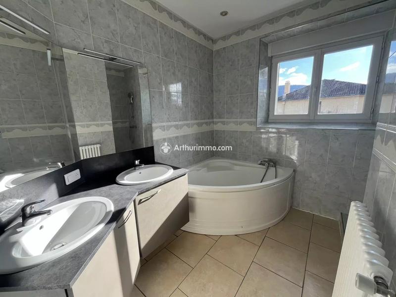 Appartement - 104 m² - 4 pièces