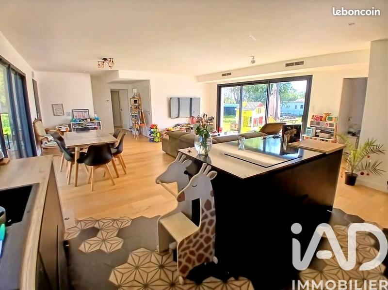 Maison - 120 m² - 4 pièces