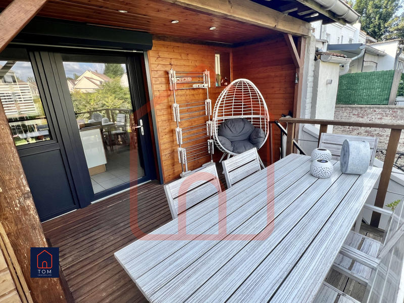 Maison - 93 m² - 5 pièces