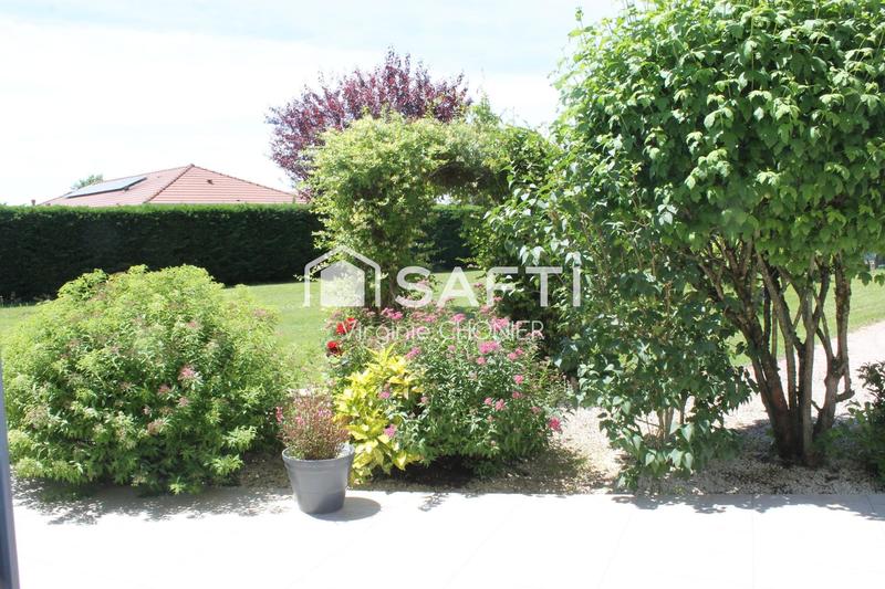 Maison - 256 m² - 6 pièces