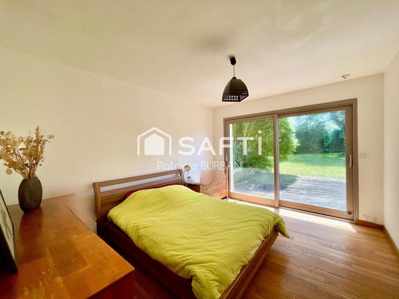 Maison - 157 m² - 7 pièces